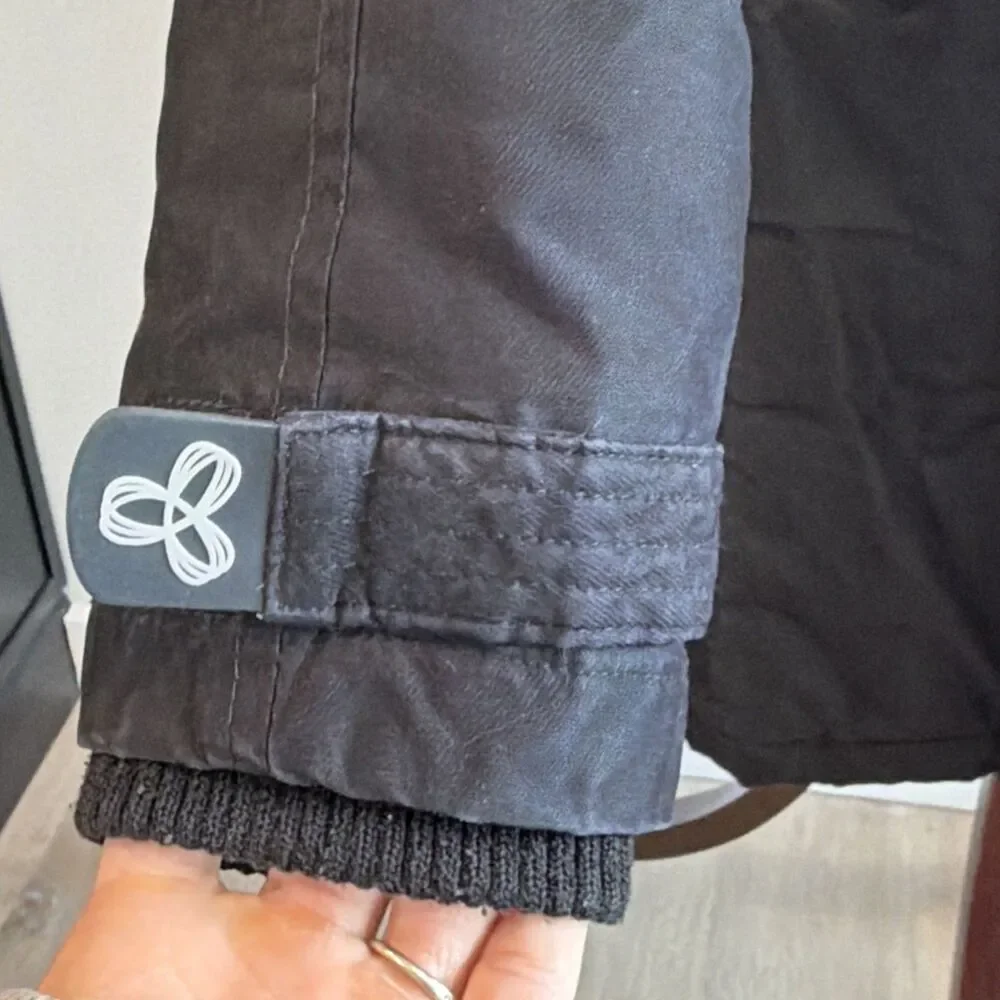 Aritzia TNA Avoriaz Black Hooded Parka Coat XXS - Picture 4 of 9